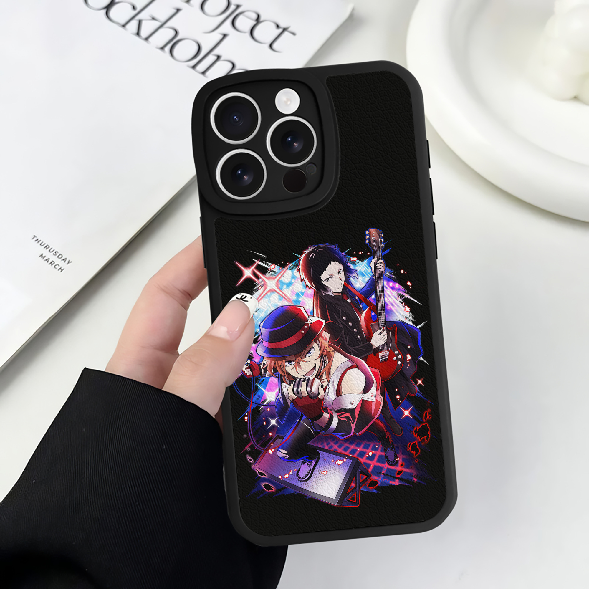 （画像用） 文豪ストレイドッグス Bungo Stray Dogs 【iPhone 16シリーズ対応】シリコンスマホケース（レザー調） 材質：シリコン